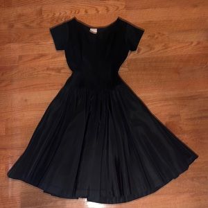 VINTAGE 1940/1950s Gown Dress Round Skirt